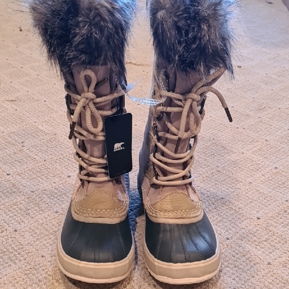 NWT Sorel Joan Of Arctic Waterproof Boots - 7M